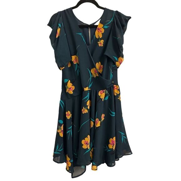 NWT ASTR the Label dark green floral dress asymmetrical size M - Picture 4 of 12